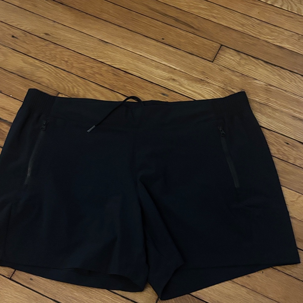 Columbia Black womens Athletic Zip Pocket Shorts